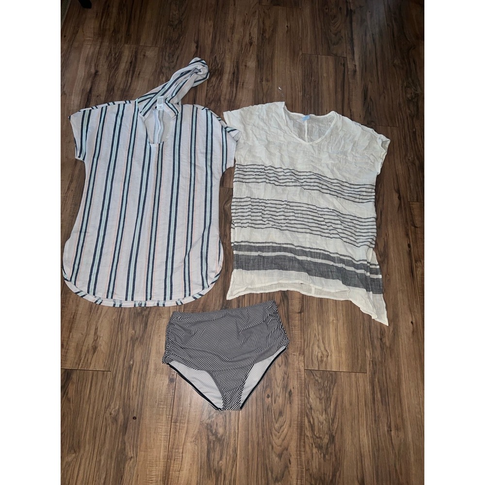 Women's‎ beach clothing